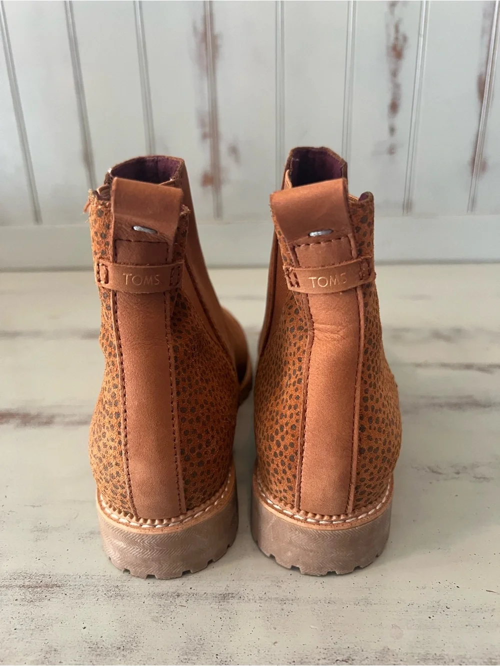 Toms Women's Suede & Animal Print Chelsea Ankle Boots. Size 5.5